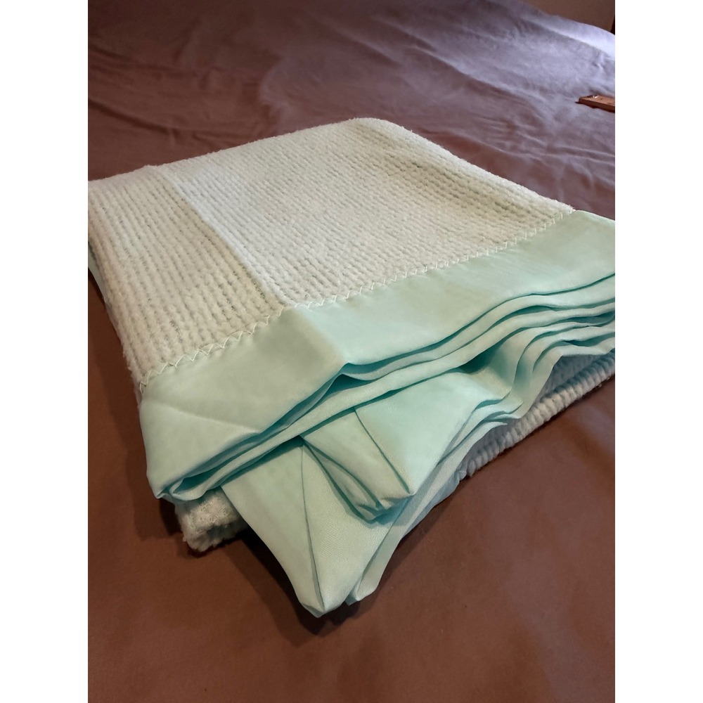 Vintage Morgan Fab Cozy Baby Blanket Mint Green Waffle Weave Satin Trim USA Made